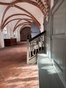 Klostergang, Treppe, Bank Kostergang, Treppe, Bank, Kloster Lüne